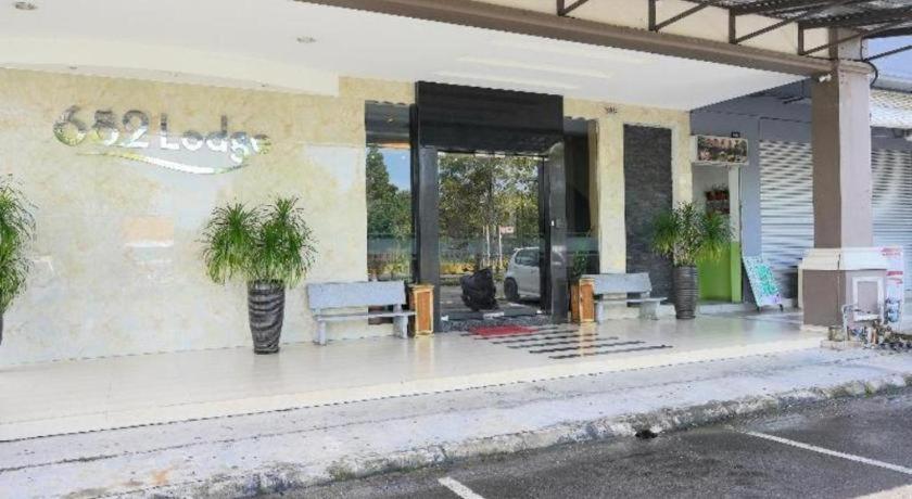 Oyo 89457 682 Lodge Bintulu Exteriér fotografie